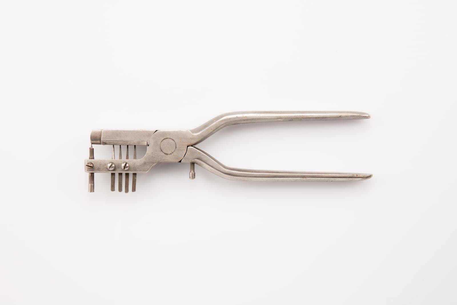 A Mainspring Punching Pliers, photographed for identification practice
