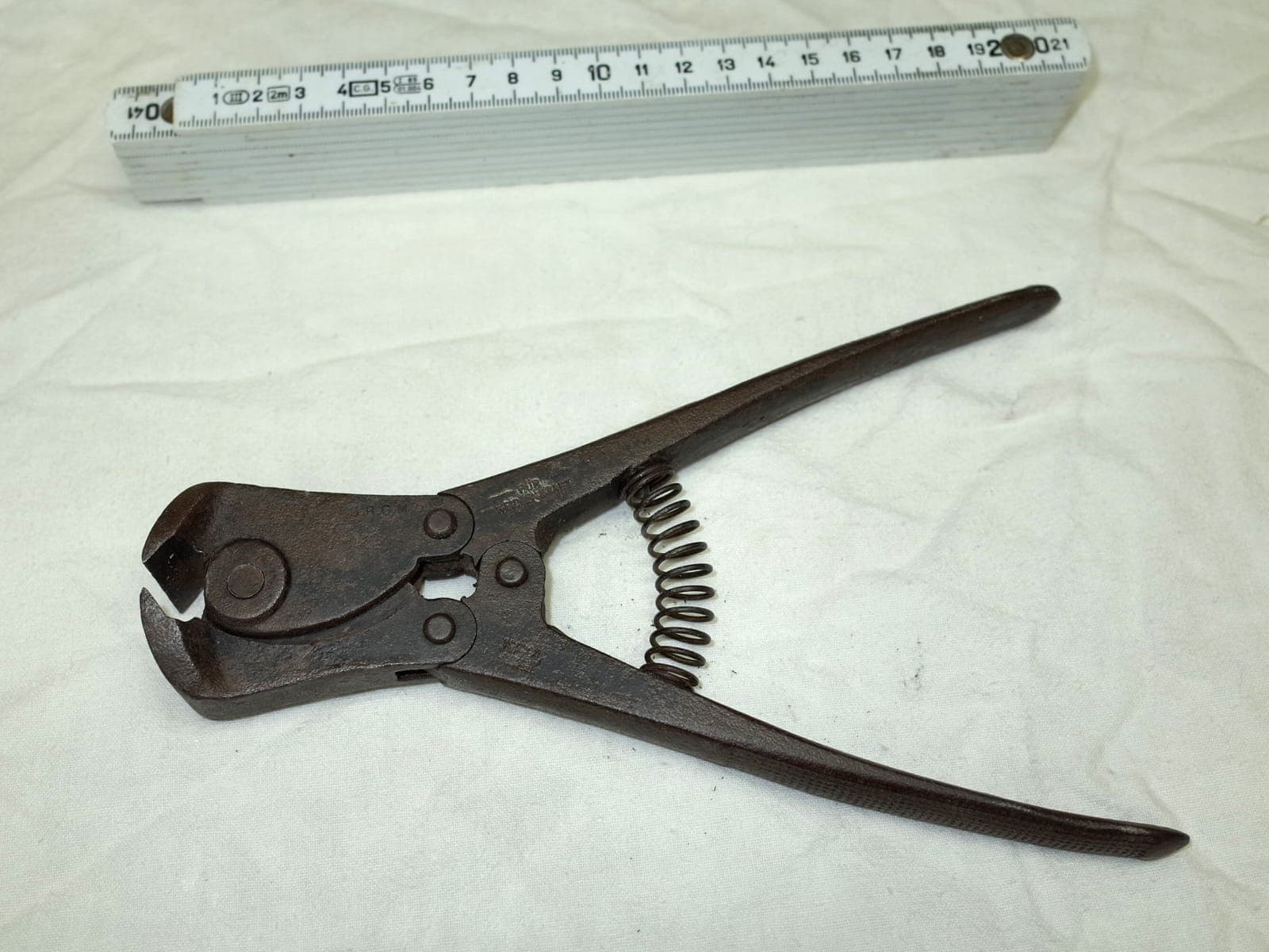 A End Cutting Nippers, photographed for identification practice