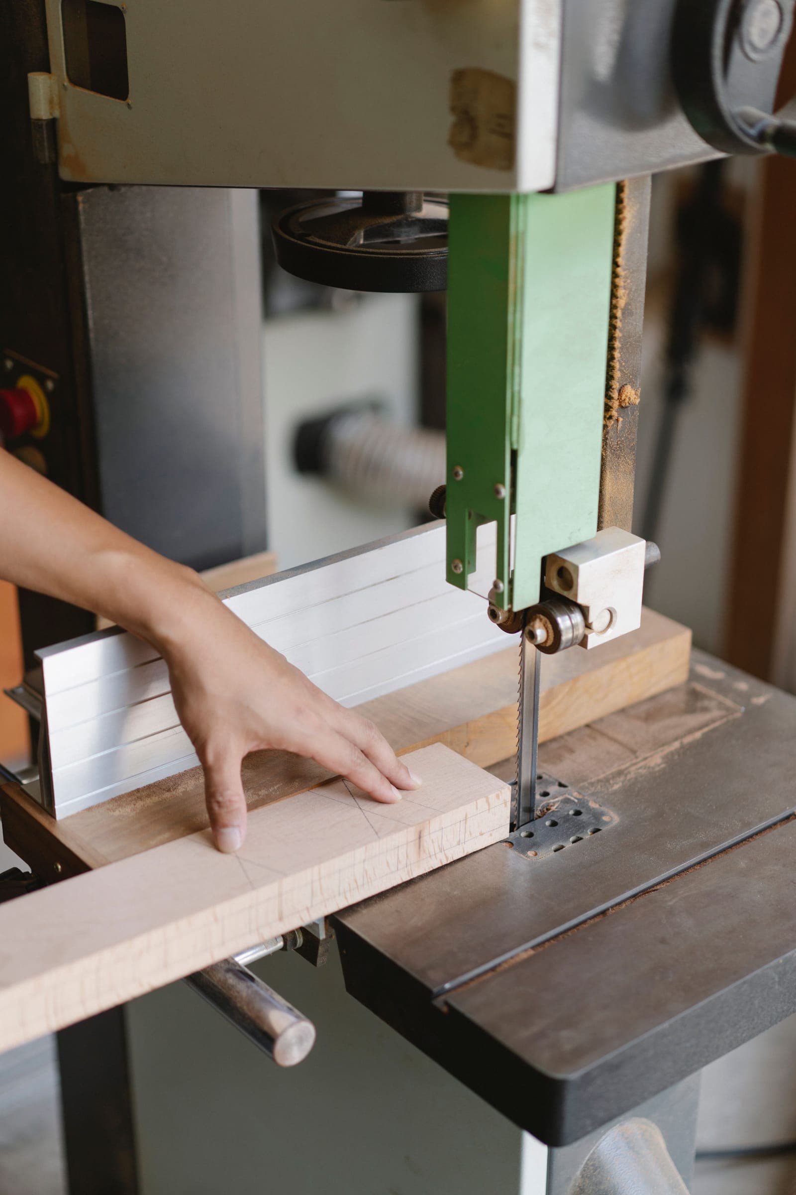 A Bandsaw, photographed for identification practice